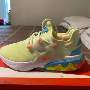 Used Mens Nike React Presto size 9